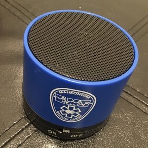 Portable recharging speaker